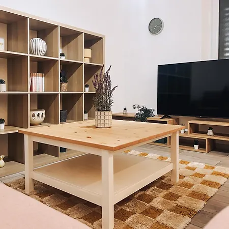 Kana Apartment *